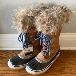 New with tags Sorel Joan of Arctic Boots size 7